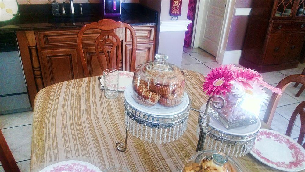 Naomi'S Inn Bed & Breakfast Springfield Esterno foto