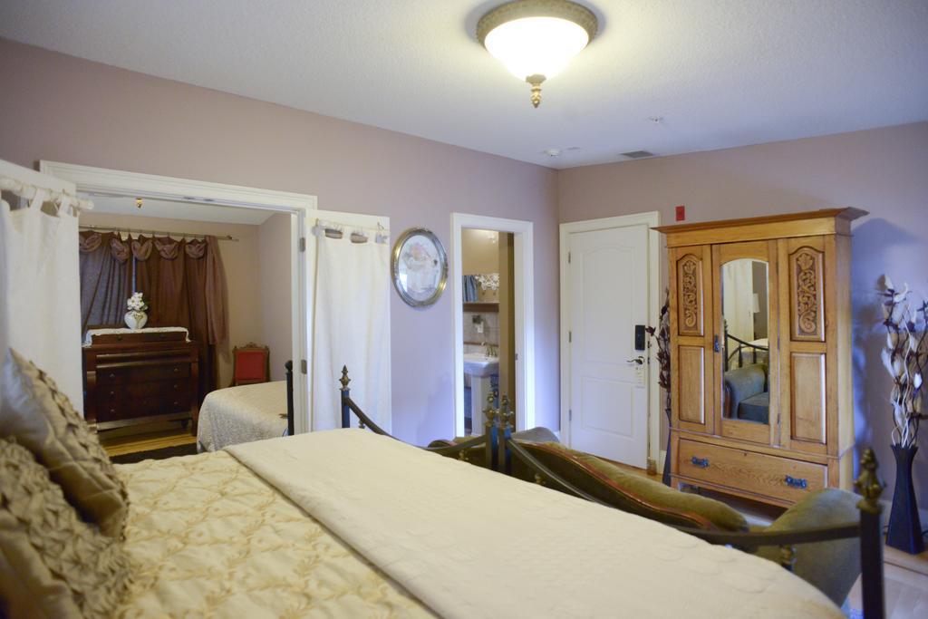 Naomi'S Inn Bed & Breakfast Springfield Esterno foto