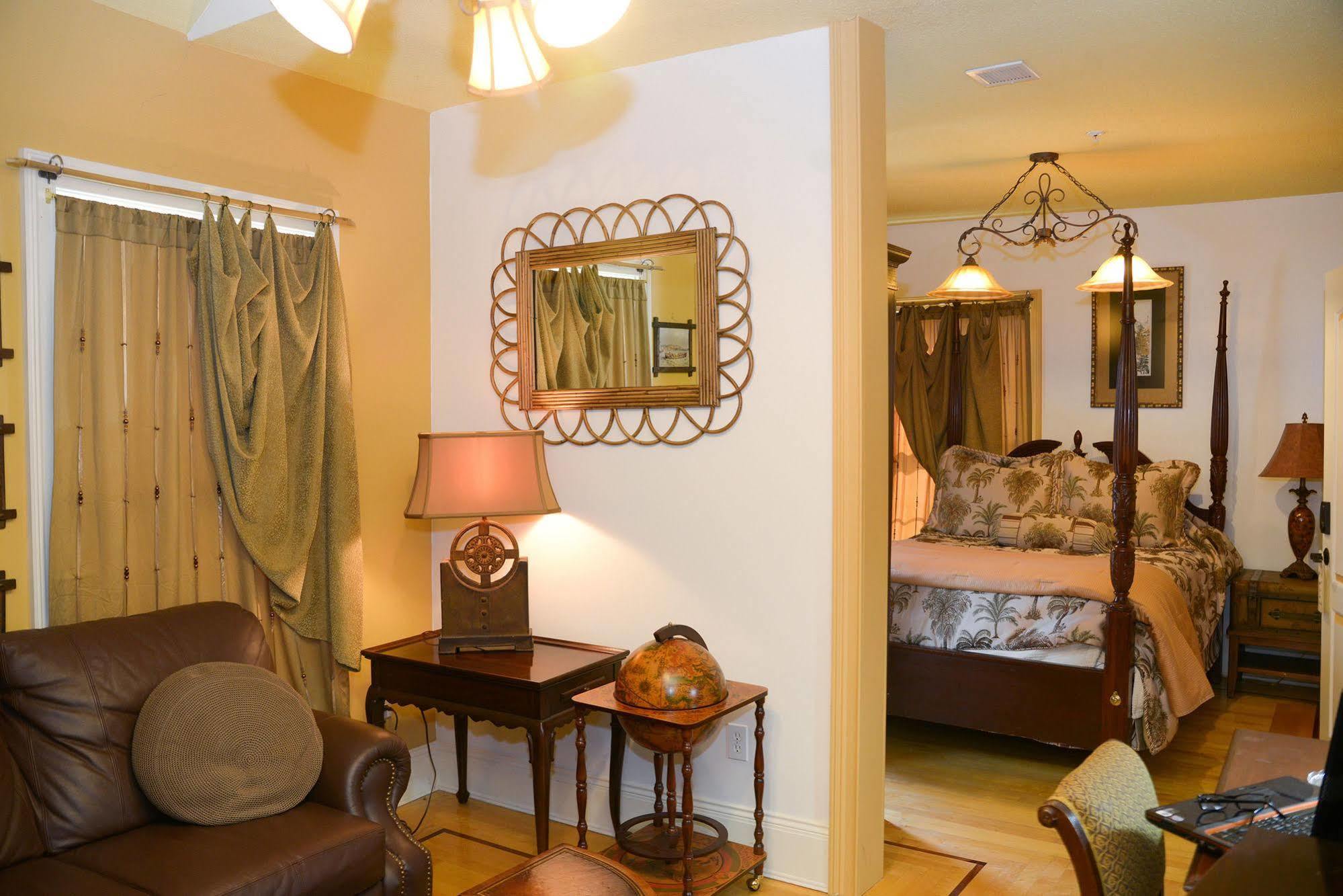 Naomi'S Inn Bed & Breakfast Springfield Esterno foto