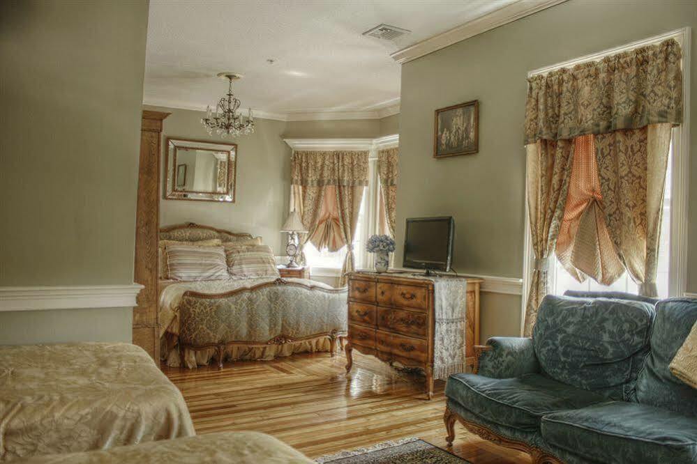 Naomi'S Inn Bed & Breakfast Springfield Esterno foto