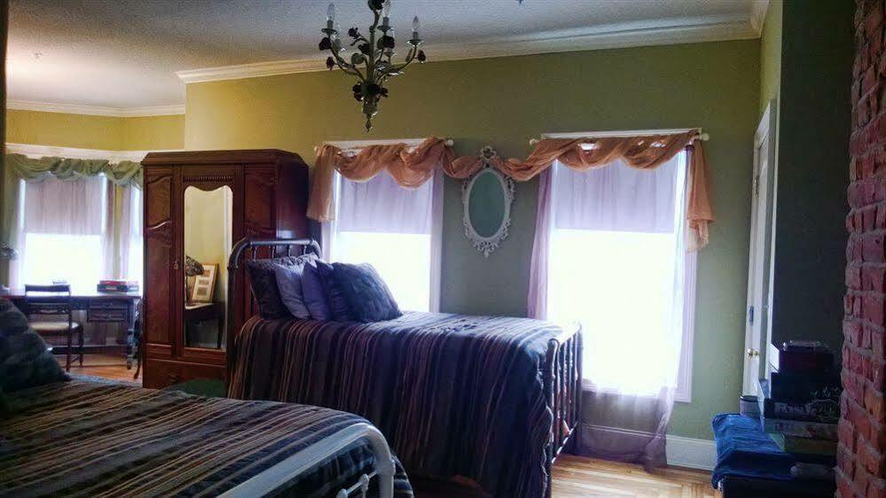Naomi'S Inn Bed & Breakfast Springfield Esterno foto